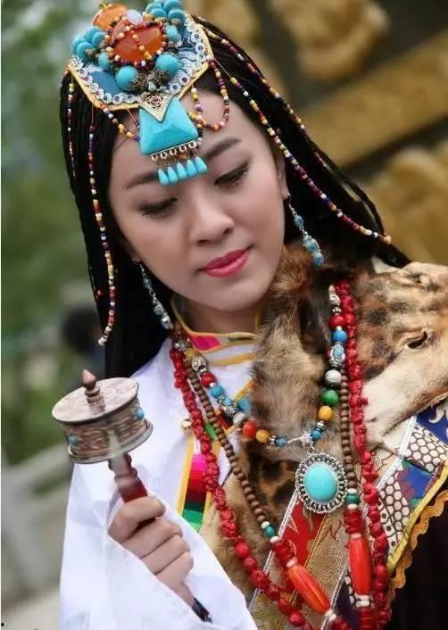 藏族姑娘图片,藏族姑娘的美丽瞬间