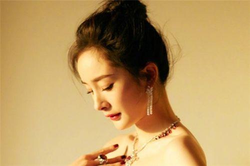 国内粉丝最多的明星,揭秘人气王背后的魅力