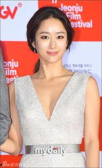 明星里面谁胸最大图片,揭秘谁才是“波霸”女神