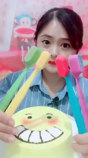 女主播牙刷插,揭秘网络直播界的另类现象